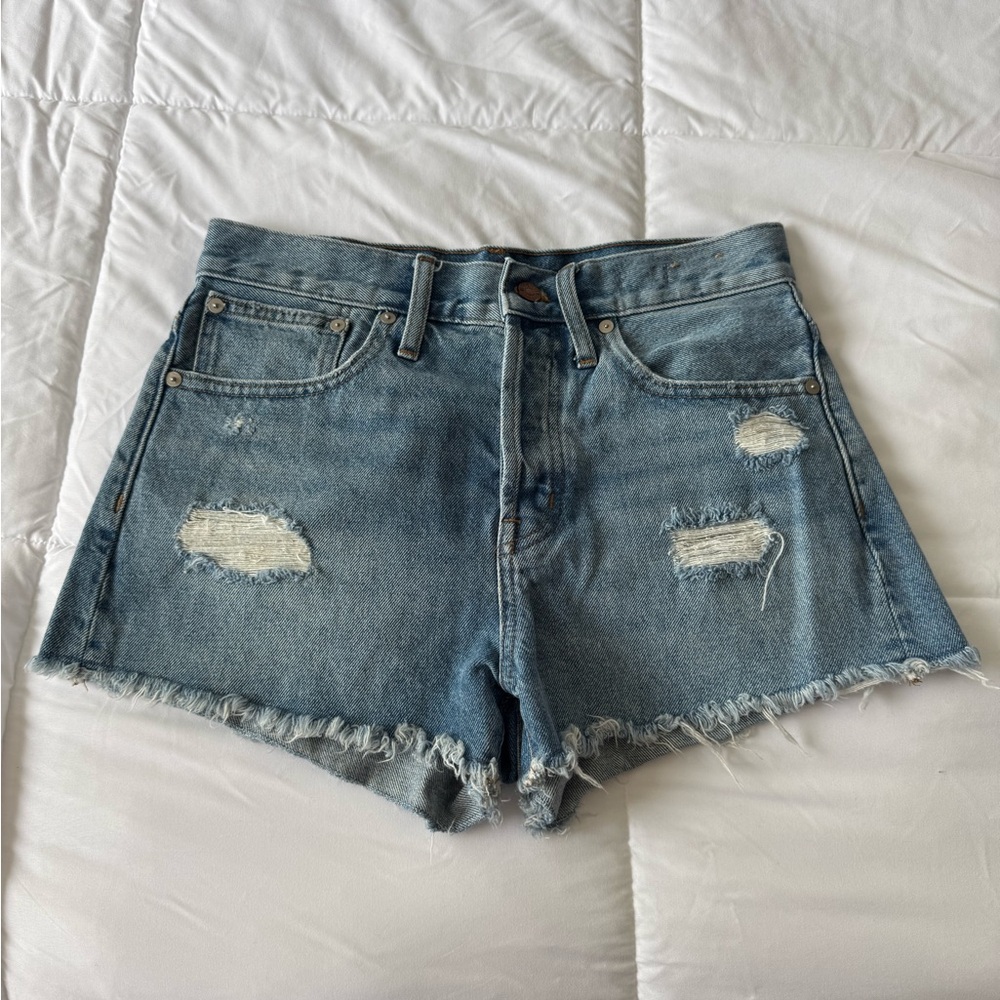 Madewell relaxed denim shorts size 26